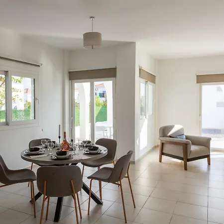 Crystal Walk By Merit Casinos By Holidaykeys ヴィラ キレニア