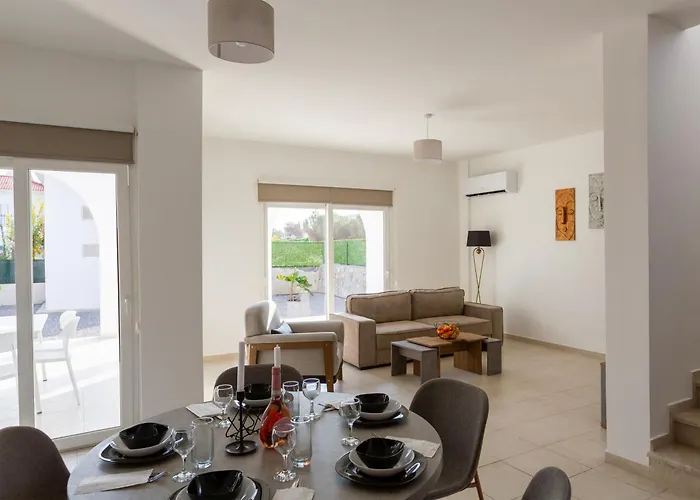 Villa Crystal Walk By Merit Casinos By Holidaykeys *