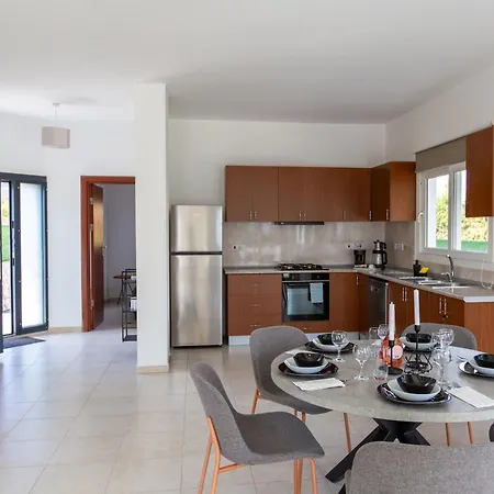 Vila Crystal Walk By Merit Casinos By Holidaykeys Kyrenia (Northern Cyprus)