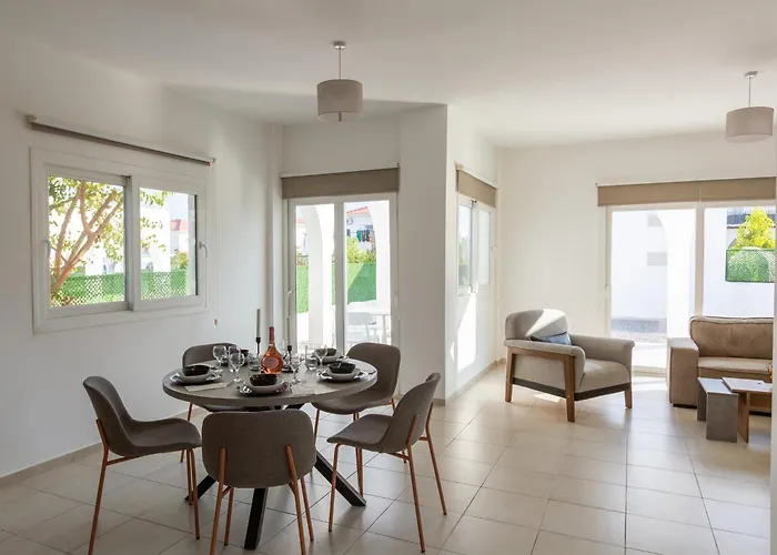 Crystal Walk By Merit Casinos By Holidaykeys Vila Kyrenia (Northern Cyprus)